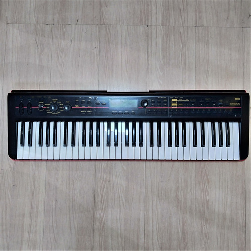 Teclado Korg Kross 61 Sintetizador Workstation Usado