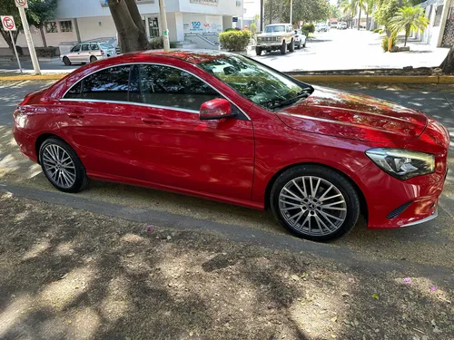 Mercedes-Benz Clase CLA 1.6 200 Cgi Sport At