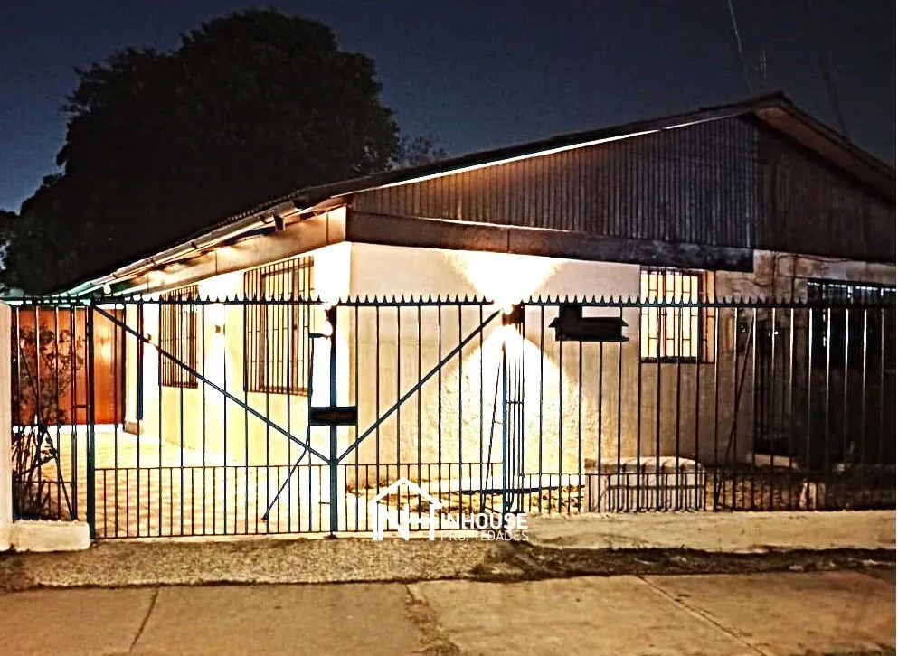 Imagen 1 de 24 de Casa En Venta De 4 Dorm. En Estación Central