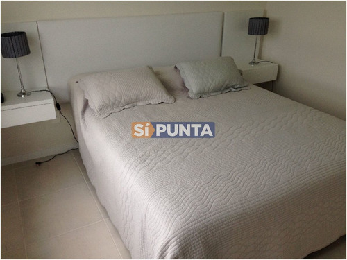 Imagen 18 de 30 de Apartamento En Brava, 2 Dormitorios Alquiler