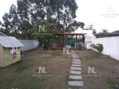 Casa De 3 Dormitorios En Venta.- Ref: 3612