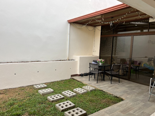 Vendo Casa En San Pablo, Residencial Privado Con Seguridad, Casa De 1 Piso, Con Patio