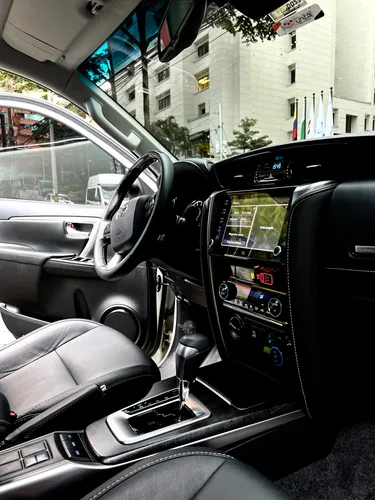 Toyota Fortuner 2.8 SRV