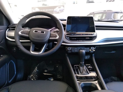 Imagen 8 de 15 de Jeep Compass 1.3 T270 Longitude