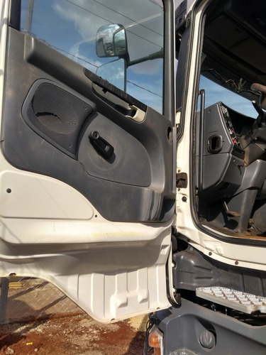 Imagem 3 de 9 de Caminhão Scania Cavalo G420 6x4 2010