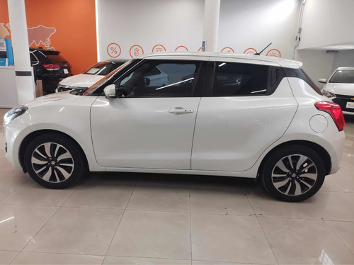 Imagen 7 de 15 de Zuzuki Swift Glx Bosterjet Blanco Aut. Mod. 2018