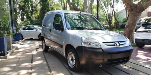 Imagen 7 de 25 de Peugeot Nuevo Partner Confort Hdi Am23.5 Aa