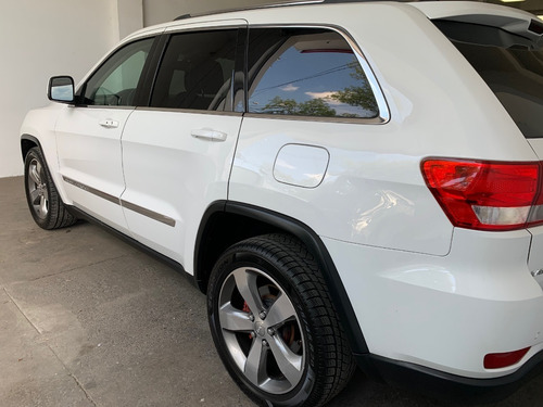 Imagen 4 de 14 de Jeep Grand Cherokee Laredo Modelo 2013