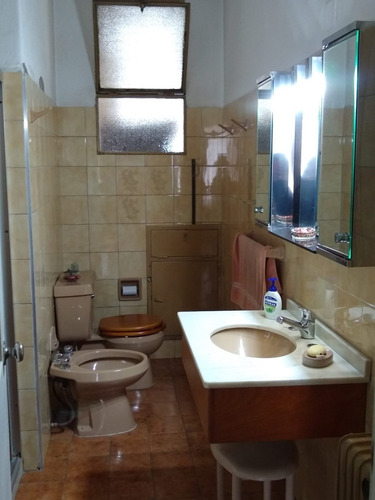 Apartamento De Época - Excelente Estado - Ambientes Amplios