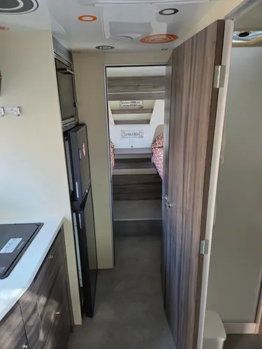 Motorhome M. B. Sprinter 516. Royal Home. Equipamiento Full