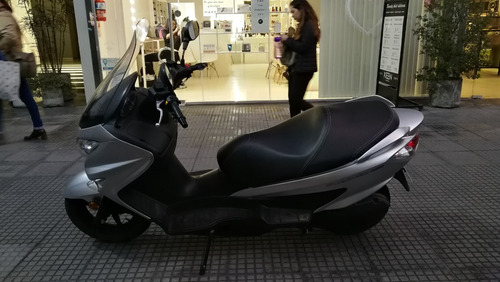 Suzuki Burgman 200 Abs