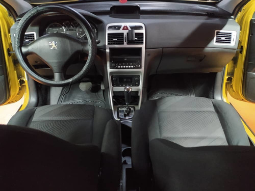 Peugeot 307 .