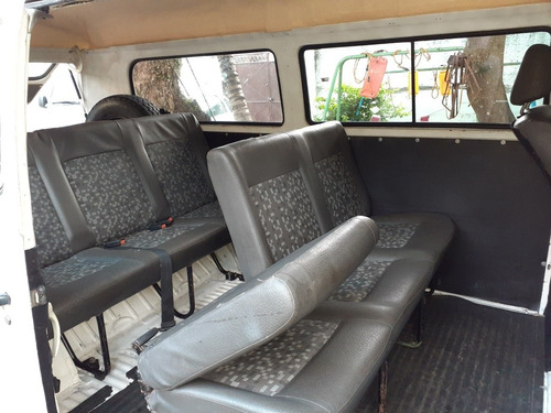 Volkswagen Kombi 1.6 3p Gasolina 2004