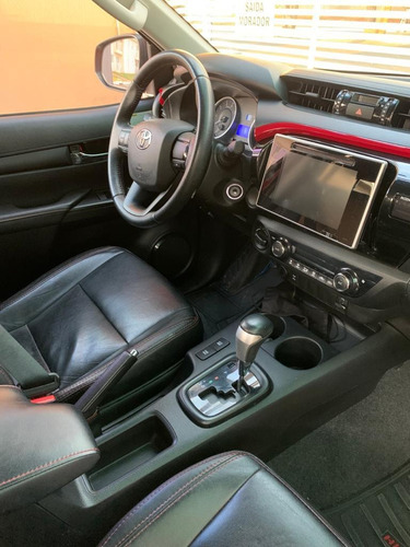 Imagem 7 de 9 de Toyota Hilux 2.8 Tdi Sr Challenge Cab. Dupla 4x4 Aut. 4p