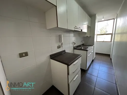 Departamento En Arriendo De 2 Dorm.+ Estacionamiento, Te