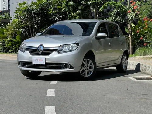 Renault Sandero 1.6 Intens / At