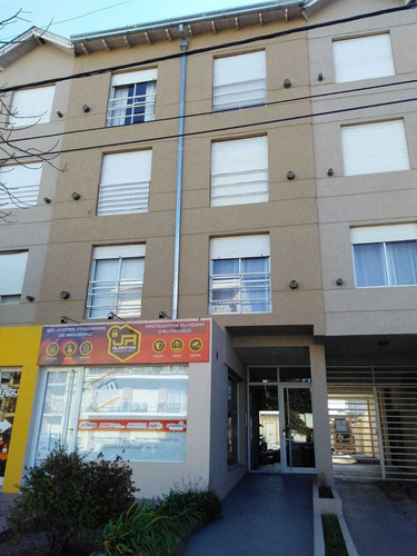 Imagen 6 de 6 de Departamento Céntrico Temporario En Tandil Con Cochera