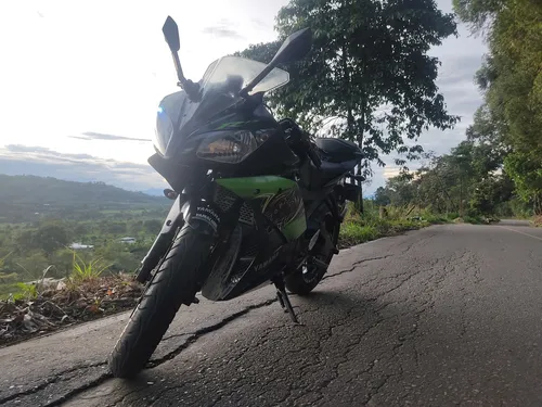 Moto Yamaha R15 V2 Edicion Especial