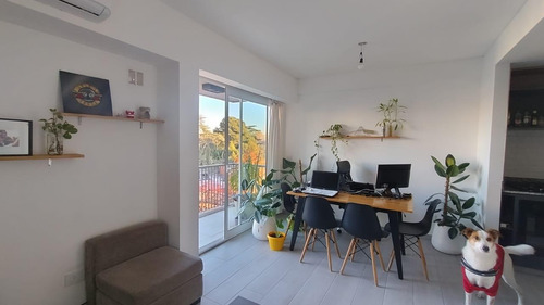 Departamento En Venta De 2 Ambientes En Olivos Con Cochera Y Balcón