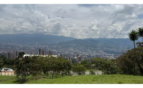 Excelente Lote En Venta Con Vista A Medellín, Los Balsos - El Poblado