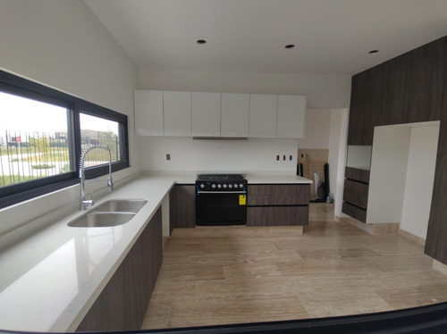 Imagen 3 de 14 de Casa En Venta En Lomas Del Campanario Norte 4 Rec
