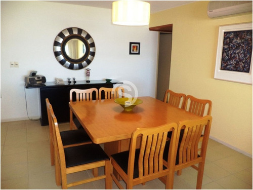Apartamento Frente Al Mar- Ref: 3025