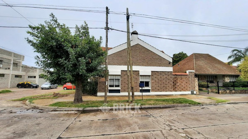 Ph En 2 Plantas C/entr Indep En Manuel Belgrano Al 1700 - 196 M2 Tot Impecable Garage Patio C/parr