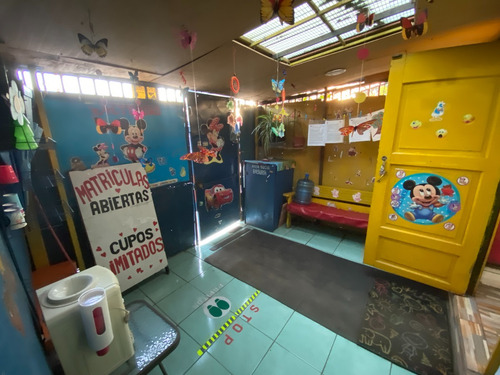 Casa O Jardín Infantil En Recoleta A Pasos De Metro