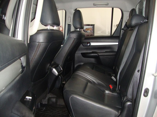 Toyota Hilux Srx 2.8 Tdi Dc 4x4 6mt