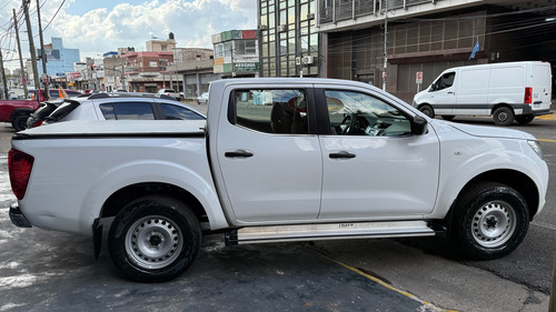 Nissan NP300 2.3 Frontier Se Cd 4x2 Mt