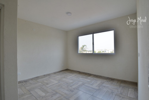 Casa Interno #200-300 - Pilar Del Este - San Eduardo - 447m2 #id 8275