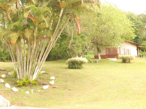 Chácara Com 10 Mil M², Casa De Caseiro, Salão De Festas, Piscina, 7 Dorms Sendo 3 Suítes À Venda, 10000 M² Por R$ 2.000.000 - Das Brotas - Cotia/sp - Ch0245
