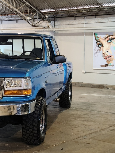 Ford F150 4x4 Cab 1/2 V8 351w. No Bronco
