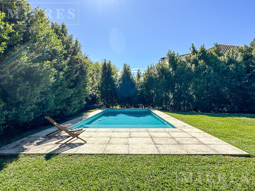 Casa En Venta Sobre Lote Interno - Barbarita - Bancalari
