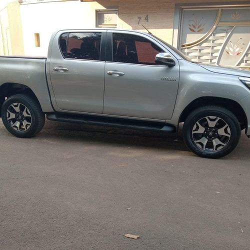 Toyota Hilux 2.8 Srx 50th Anniversary Cab. Dupla 4x4 Tdi
