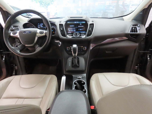 Imagen 10 de 11 de Ford Escape 2.0 Titanium Ecoboost At 2016 Gris
