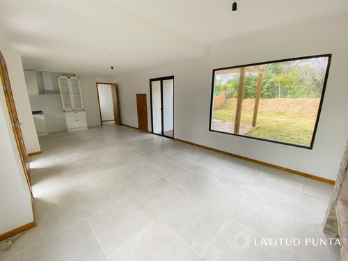 Casa En Pinares- Ref: 1425