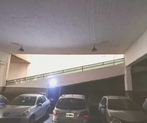Imagen 6 de 8 de Venta Cochera Cubierta Centro Avellaneda - Oportunidad