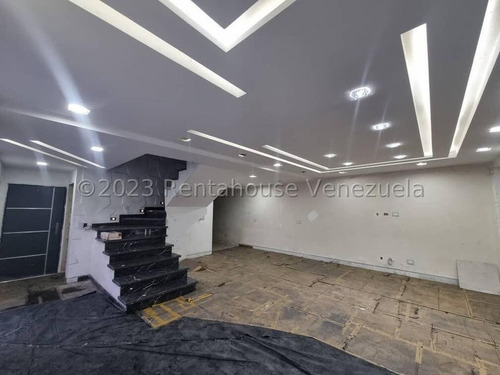Casa En Venta Extraordinaria Villa A Estrenar Mp Con Hermosa Cocina Concepto Abierto, Pisos De Marmol, Decoración En Escayolad, Iluminacion Led. Colinas De Guataparo Valencia 24-33107