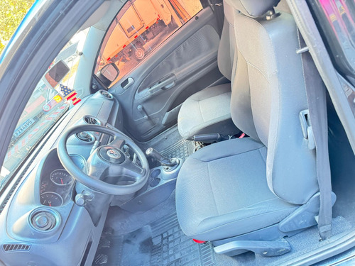 Volkswagen Saveiro 1.6 Cab. Simples Total Flex 2p