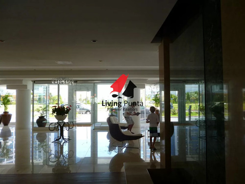 Edifico Casino Tower En Un Piso 16 Oportunidad !!