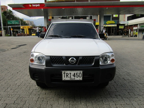 Nissan Frontier Estacas