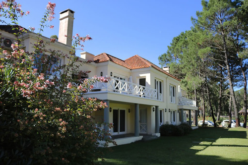 Imagen 2 de 12 de Solanas Forest Resort. 2 Amb. 4 Personas Disponible A Partir De Marzo Hasta Navidad