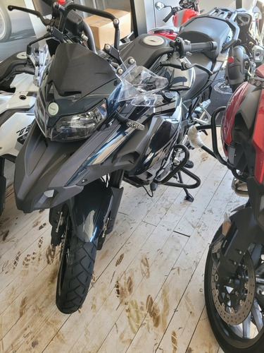 Imagen 13 de 16 de Benelli Trk 502 X En Sbk Motos