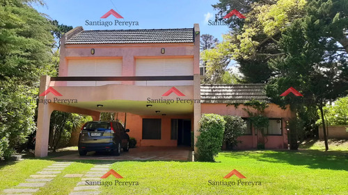 Casa De 4 Dormitorios En Venta Playa Brava 1200 M2