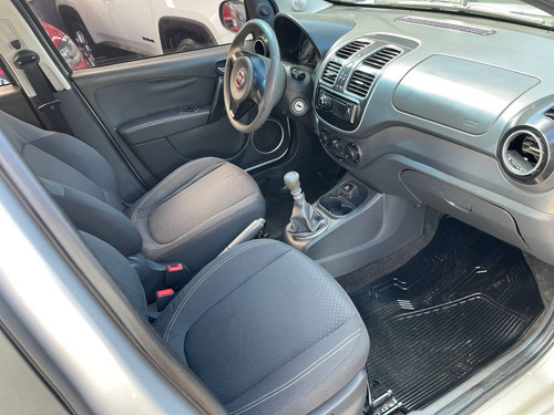 Imagem 6 de 6 de Fiat Grand Siena 1.4 Mpi Attractive 8v Flex 4p Manual