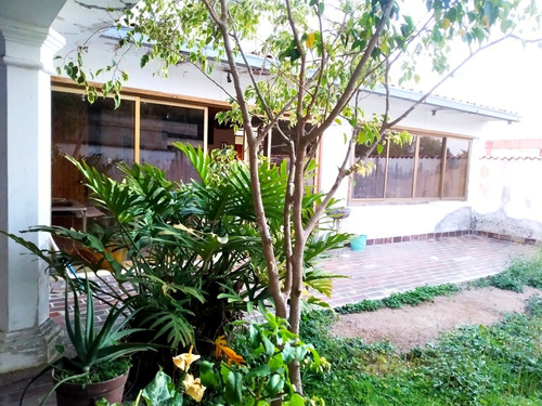 Imagen 7 de 30 de Best House Vende Hermosa Casa Tipo Quinta, Urb. Los Castores