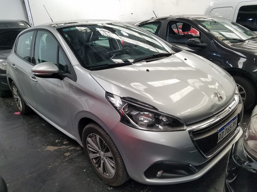 Peugeot 208 1.6 Feline 115cv Como Nuevoo! (aes)
