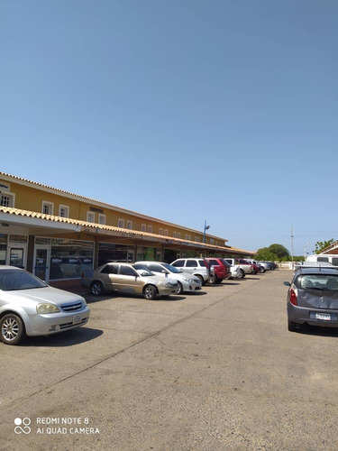 Imagen 2 de 8 de Alquiler Local Comercial En Cc Los Chaguaramos, Nva Barcelona