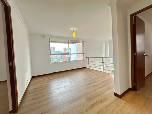 Venta De Apartamento Dúplex En El Poblado, Los Balsos